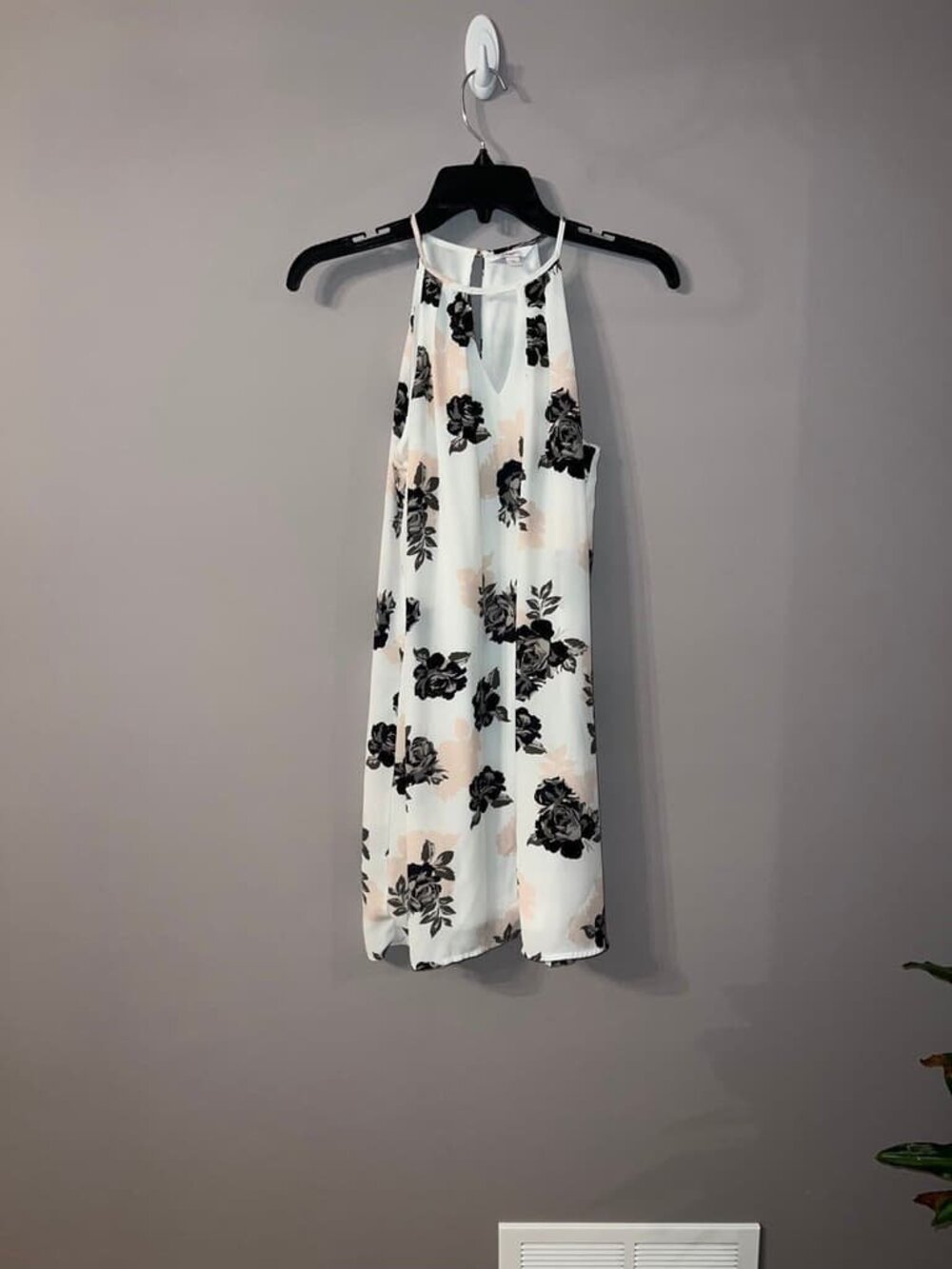 dress with black roses and _